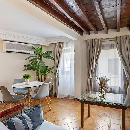 Adanar-apartamentos Muralla Ziri Apartman *