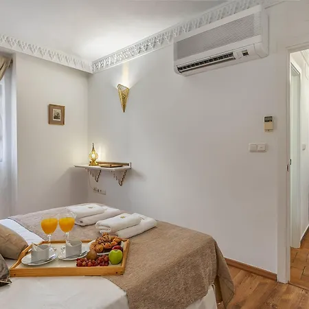Apartment Adanar-apartamentos Muralla Ziri *