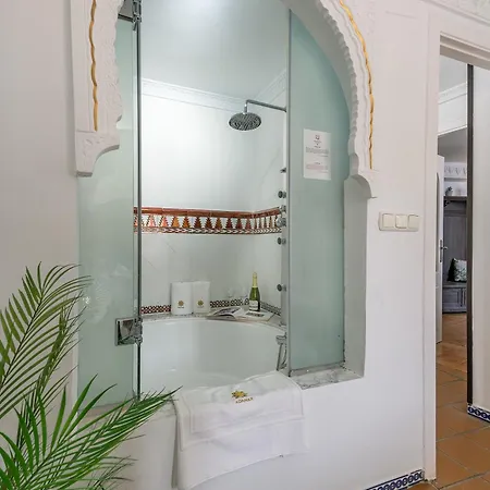 Adanar-apartamentos Muralla Ziri Apartment *