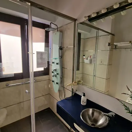 Adanar-apartamentos Muralla Ziri Apartment