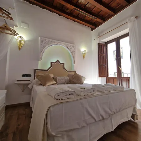 Adanar-apartamentos Muralla Ziri Apartment